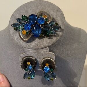 Vtg D&E Julianna Fruit Salad Rhinestone Brooch & Earrings Set Curved Metal Leave